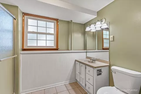 Bath - 515 Crest Dr, Cary, IL 60013 photo 2 of 2