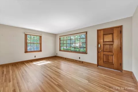 Living - 515 Crest Dr, Cary, IL 60013 photo 1 of 6