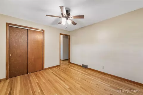 Bedroom - 515 Crest Dr, Cary, IL 60013 photo 5 of 5