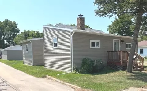 915 W Superior St, Ottawa, IL 61350