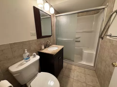 10941 S Avenue C, Chicago, IL 60617 photo 6