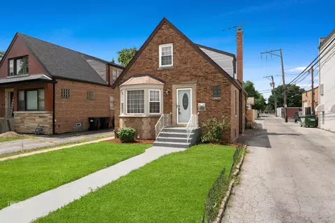 9510 S Sawyer Ave, Evergreen Park, IL 60805