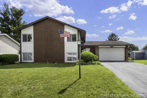 6805 Westmoreland Dr, Woodridge, IL 60517