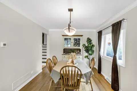 Dining - 800 Cedar Ln, Bartlett, IL 60103 photo 3 of 3