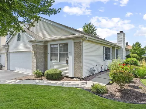 17234 Long Bow Dr, Lockport, IL 60441