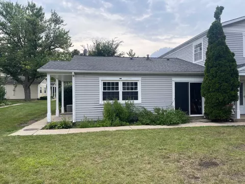 1317 Wye Ct, Wheeling, IL 60090 photo 3