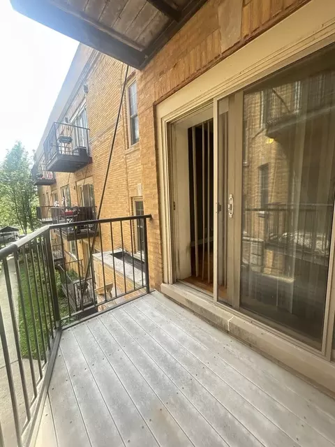 Exterior - 1464 E 69th St #2N, Chicago, IL 60637 photo 3 of 4