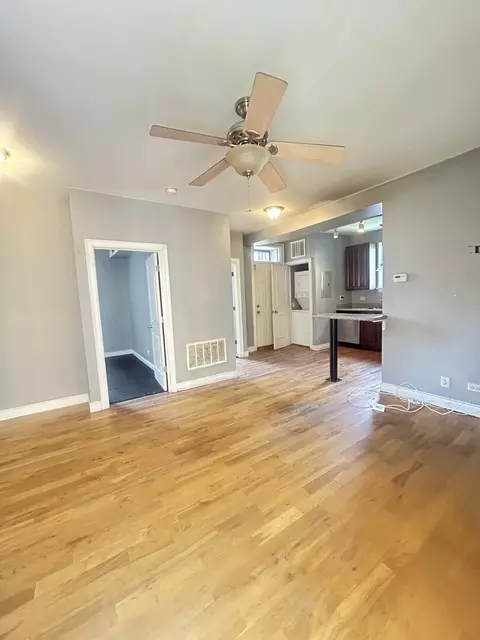 Living - 1464 E 69th St #2N, Chicago, IL 60637 photo 1 of 1