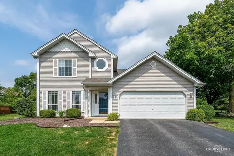 1320 Aspen Ct, Elgin, IL 60120