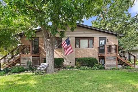 104 E High Ave, Hampshire, IL 60140