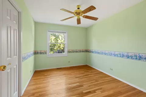 1360 Mayfield Ln, Hoffman Estates, IL 60169 photo 7