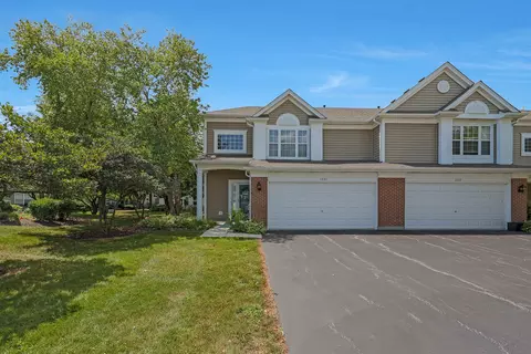 1535 E Chivalry Ct, Palatine, IL 60074