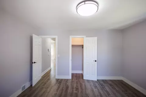 Bedroom - 855 E 5000s Rd, Kankakee, IL 60901 photo 3 of 11