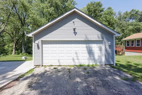 Exterior - 855 E 5000s Rd, Kankakee, IL 60901 photo 5 of 10