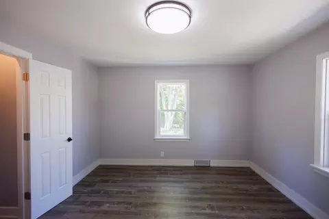 Bedroom - 855 E 5000s Rd, Kankakee, IL 60901 photo 2 of 11