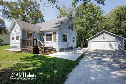 855 E 5000s Rd, Kankakee, IL 60901