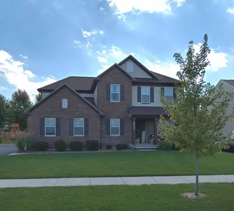 289 Monument Rd, Elgin, IL 60124