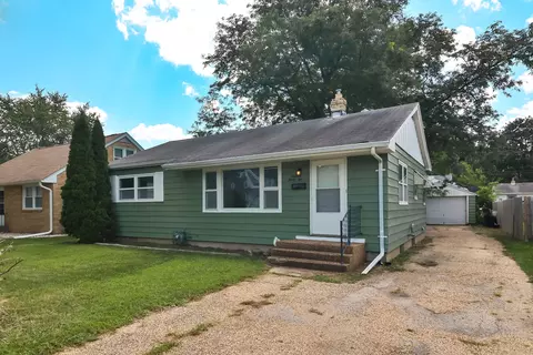1632 Pierce Ave, Rockford, IL 61103