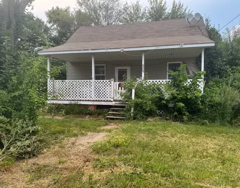 609 W Green St, Newman, IL 61942