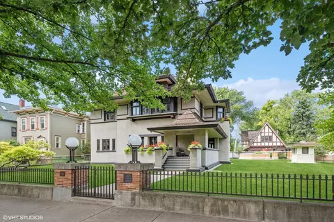 313 Forest Ave, Oak Park, IL 60302