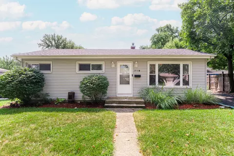719 W Ridge Rd, Villa Park, IL 60181