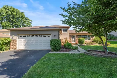 1724 Patricia Ln, Saint Charles, IL 60174