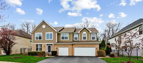 184 Primrose Ln, Bartlett, IL 60103