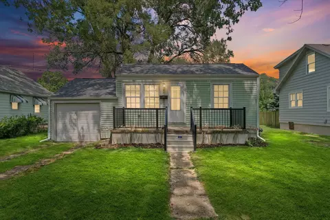 922 W Vine St, Champaign, IL 61821