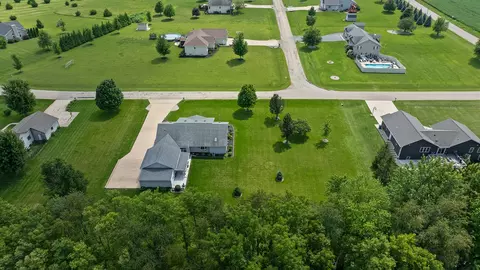 582 Panther Dr, Dixon, IL 61021 photo 5