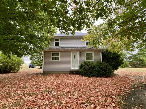 320 N Main St, Gifford, IL 61847