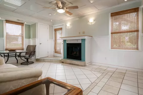Living - 305 E North St, Durand, IL 61024 photo 1 of 3
