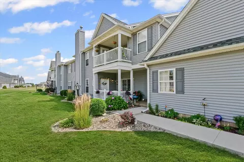 3026 Stillwater Lndg #102, Urbana, IL 61802