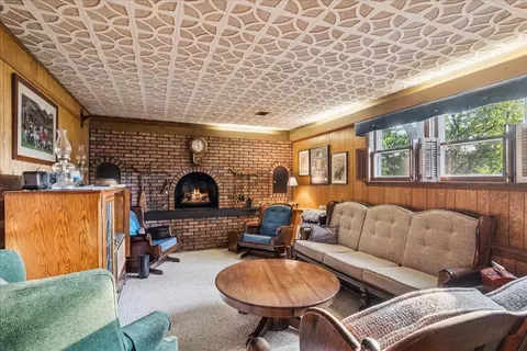 2430 S Plum Grove Rd, Palatine, IL 60067 photo 12