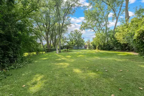 2430 S Plum Grove Rd, Palatine, IL 60067 photo 17
