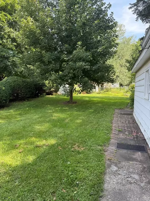 Exterior - 1824 Clark St, Dixon, IL 61021 photo 7 of 8