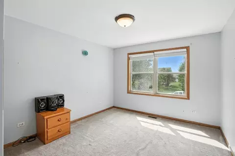 Bedroom - 1665 Fox Hound Trl, Beecher, IL 60401 photo 3 of 4