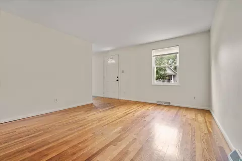 Living - 608 Maple St, Bloomington, IL 61701 photo 2 of 2