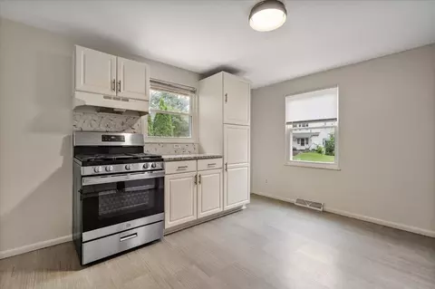 Kitchen - 608 Maple St, Bloomington, IL 61701 photo 2 of 4