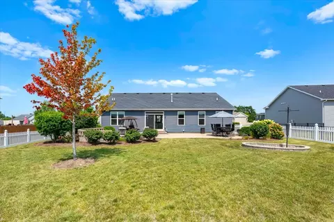 Exterior - 2220 Tyler Trl, Mchenry, IL 60051 photo 5 of 5