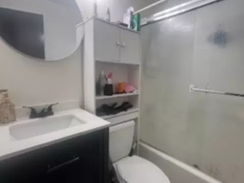 Bath - 1581 S 4th Ave, Kankakee, IL 60901 photo 1 of 3