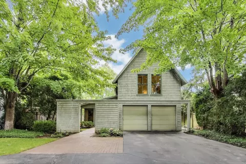 245 Kenmore Ave, Deerfield, IL 60015