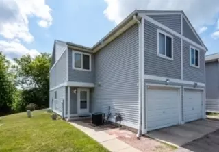 525 Meadow Green Ln, Round Lake Beach, IL 60073