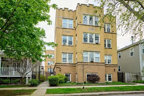 5060 N Claremont Ave #2W, Chicago, IL 60625