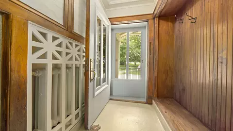 Entry Way - 706 E Fellows St, Dixon, IL 61021 photo 1 of 8