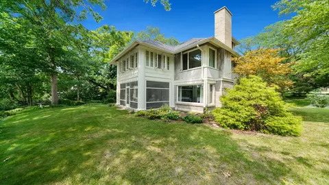 Exterior - 706 E Fellows St, Dixon, IL 61021 photo 12 of 15