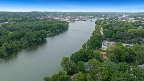 View/Area - 706 E Fellows St, Dixon, IL 61021 photo 5 of 7
