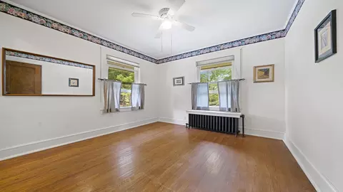 Bedroom - 706 E Fellows St, Dixon, IL 61021 photo 2 of 3