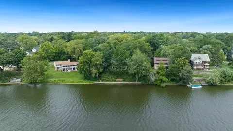 View/Area - 706 E Fellows St, Dixon, IL 61021 photo 3 of 7