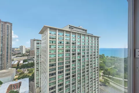 View/Area - Undisclosed, Chicago, IL 60657 photo 1 of 2