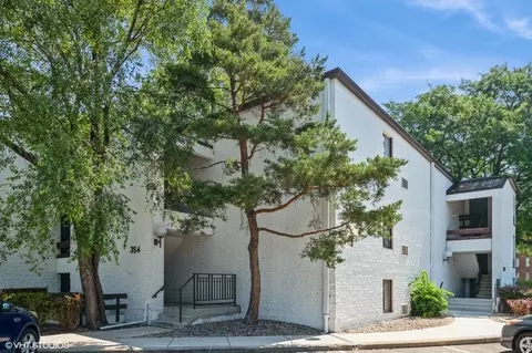 354 W Miner St #1B, Arlington Heights, IL 60005